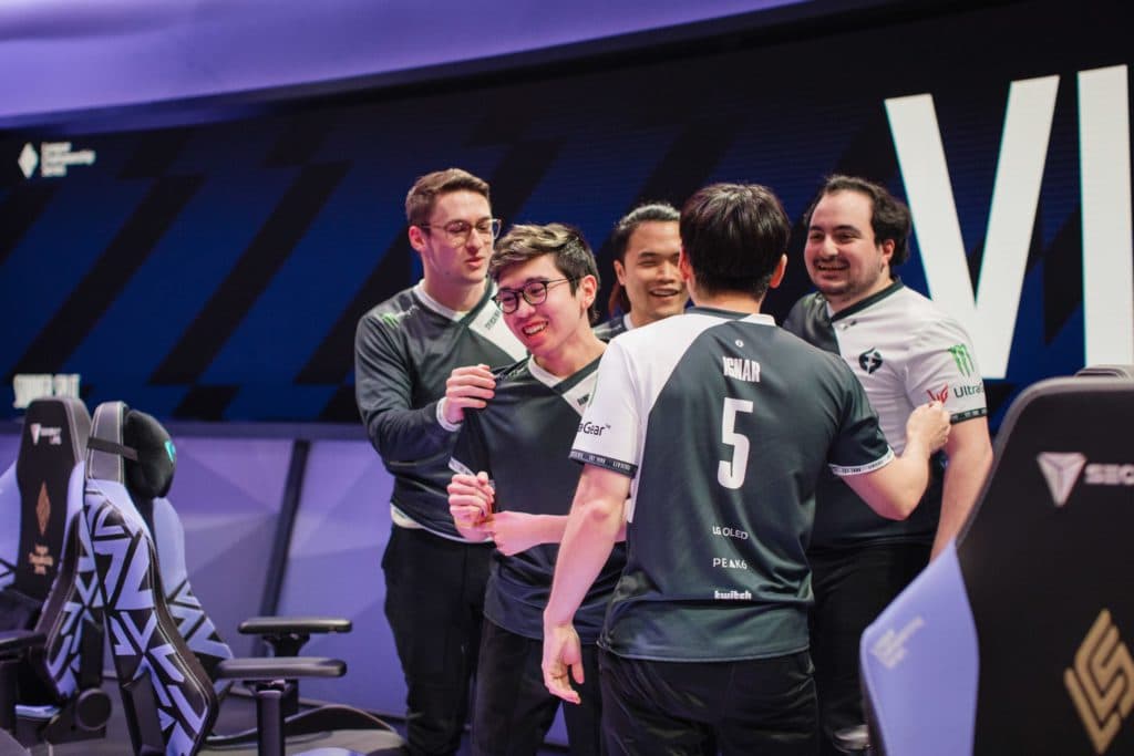 <em>Evil Geniuses after their victory against Team Liquid. Image via <a href="https://www.espat.ai/collections" target="_blank" rel="noreferrer noopener nofollow">espat.ai</a></em>