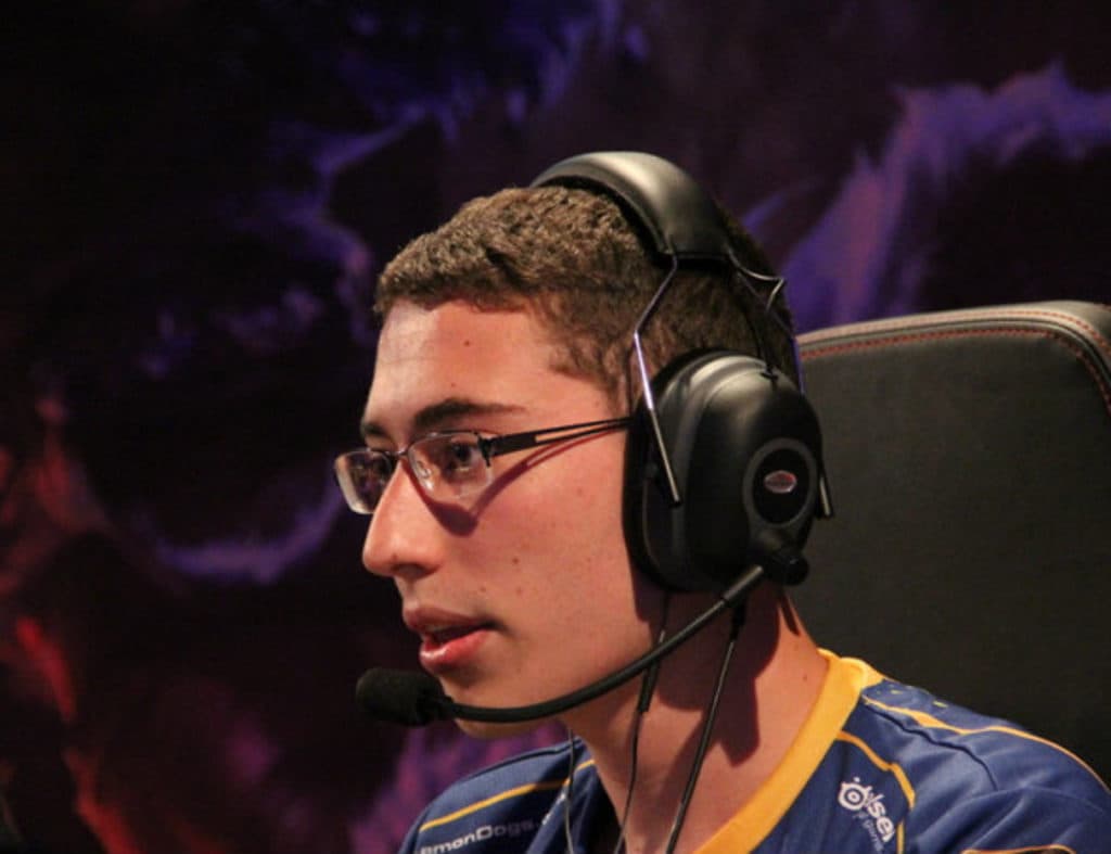 Mithy apart of the Lemondogs in 2013. Image via <a href="https://www.gamespot.com/articles/the-man-the-mithy-the-ex-lemondog/1100-6437319/" target="_blank" rel="noreferrer noopener nofollow">GameSpot</a>