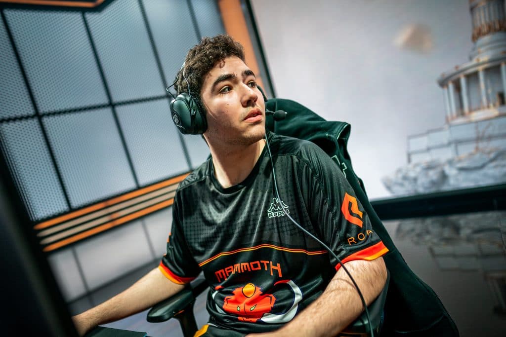 Fudge playing for Mammoth at the 2019 LoL World Championship. Image via espat.ai