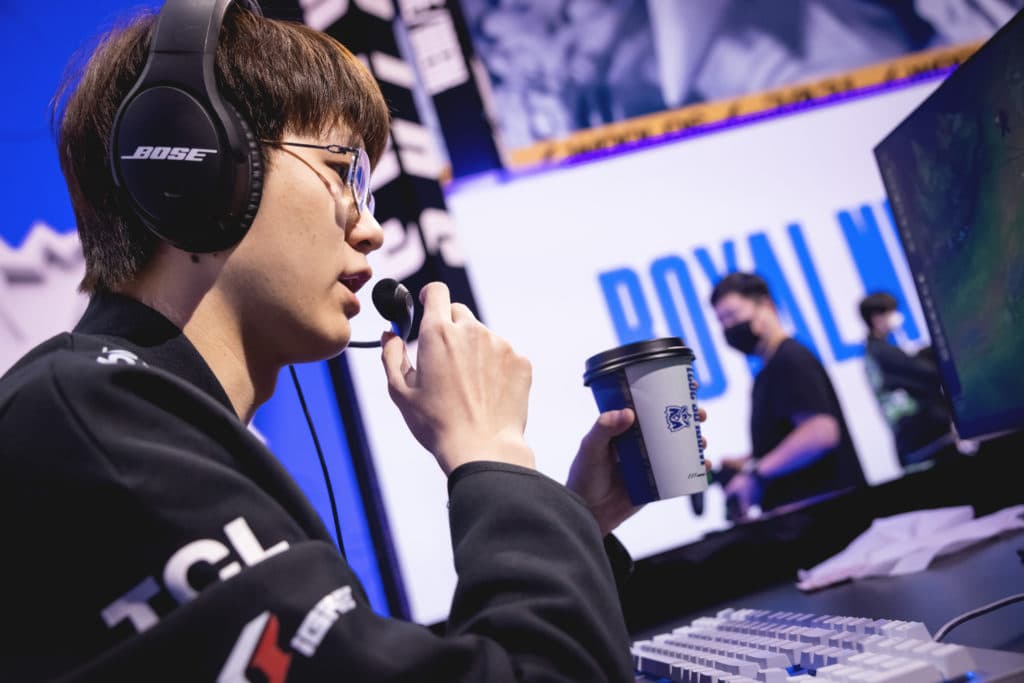 REYKJAVIK, ICELAND - OCTOBER 23: EDward Gaming's Tian "Meiko" Ye competes at the League of Legends World Championship Quarterfinals Stage on October 23, 2021 in Reykjavik, Iceland. (Photo by Colin Young-Wolff/Riot Games)