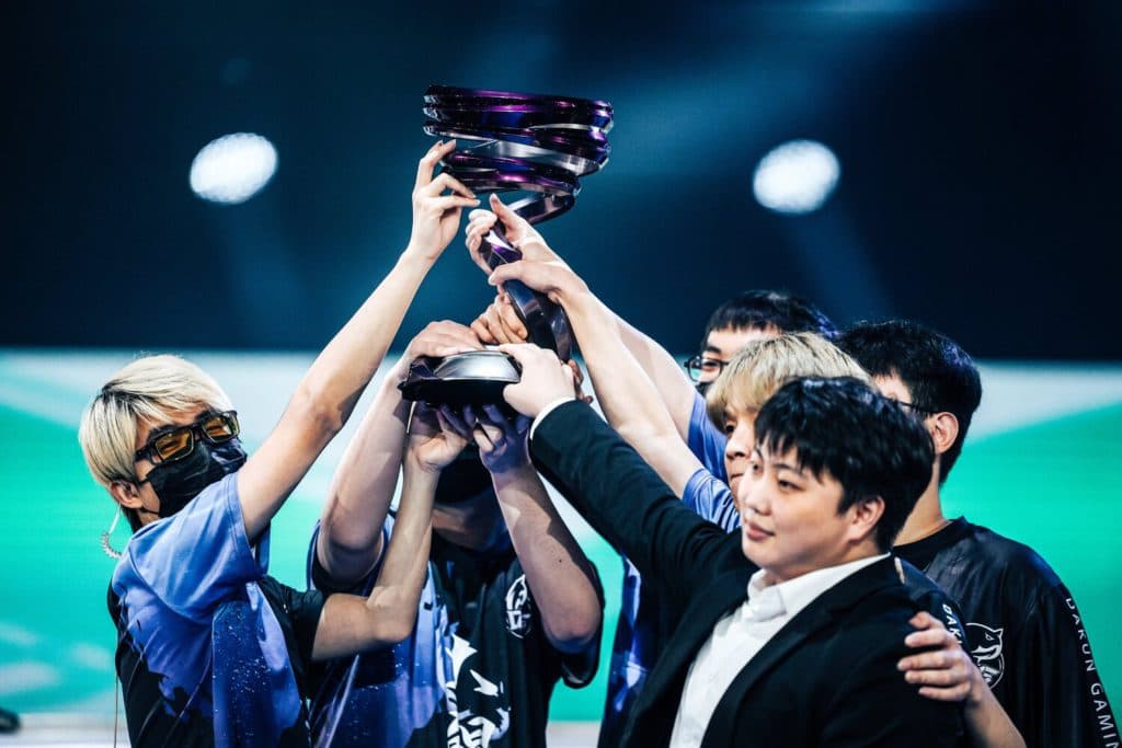 Da Kun Gaming after winning the Horizon Cup 2021