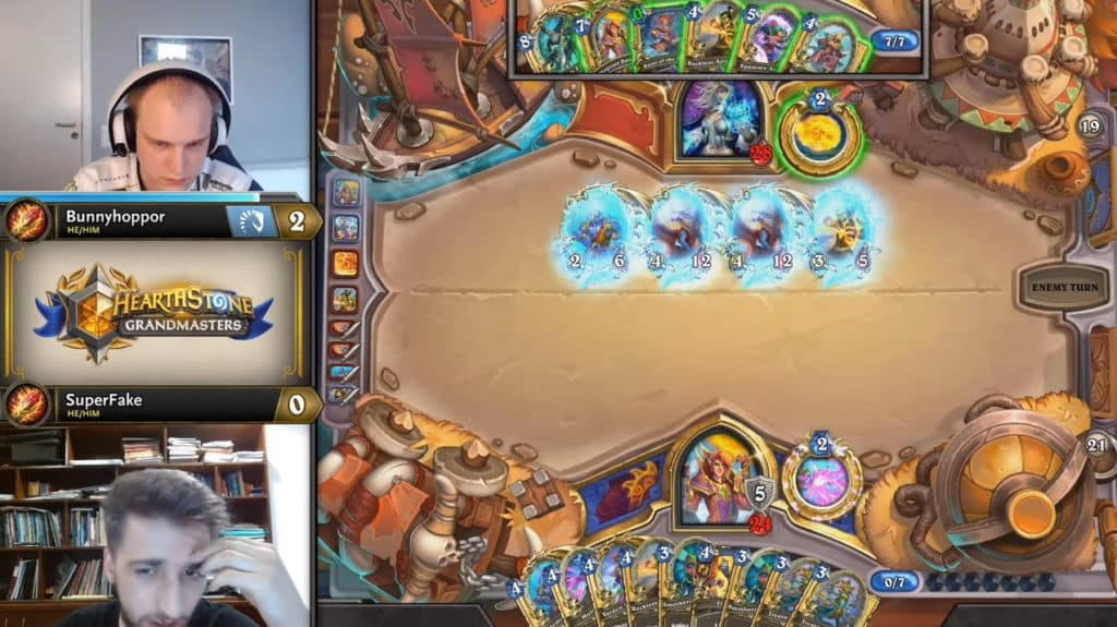 Bunnyhoppor versus SuperFake in Hearthstone Grandmasters: Last Call Week 1. Image via Blizzard Entertainment.