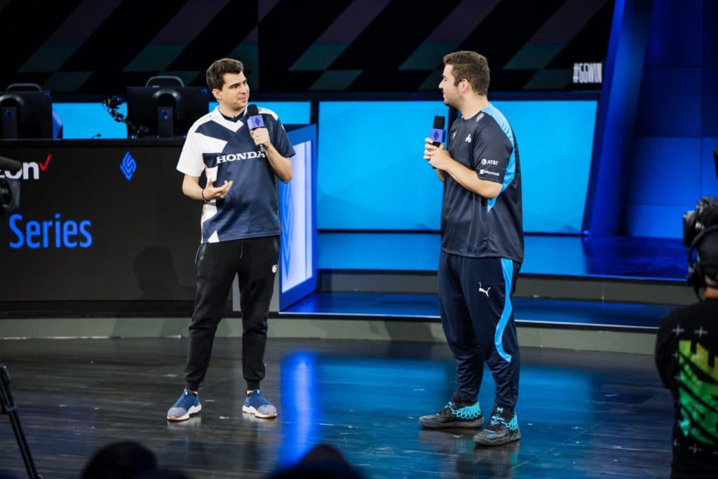 <em> TL Bwipo interviewing C9 Fudge. Photo by: Chris Bet/Riot Games via ESPAT</em>