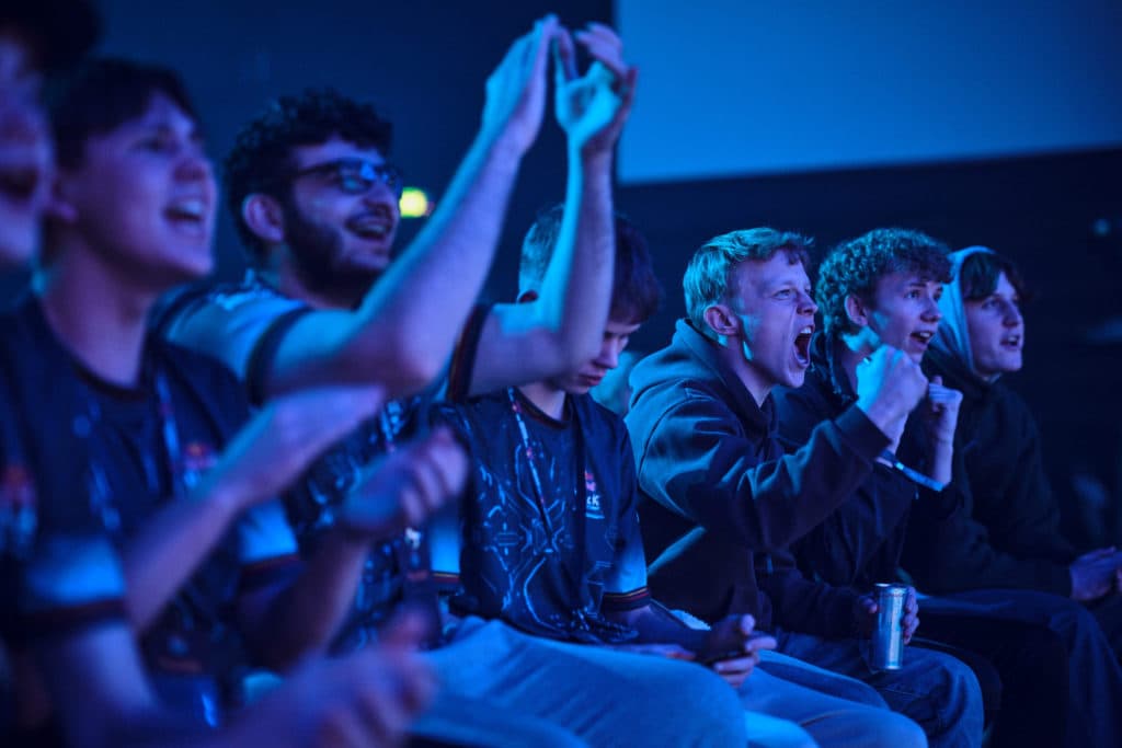 Spectators during the Red Bull Flick 2022 Copenhagen final. Image via Red Bull Content Pool and Esben Zøllner Olesen.